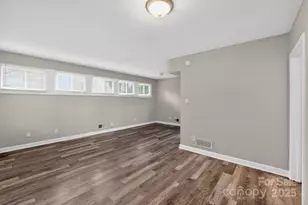 102 Maxine St, Spartanburg, SC 29302 - Photo 11