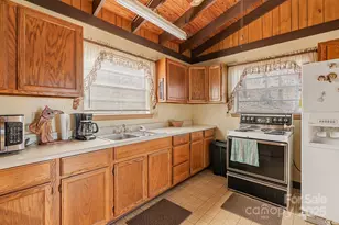 2650 Secluded Vly Rd, Marshall, NC 28753 - Photo 13