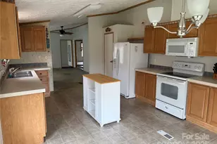 1042 Brookside Camp Rd, Hendersonville, NC 28792 - Photo 17