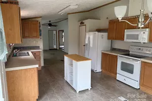 1042 Brookside Camp Rd, Hendersonville, NC 28792 - Photo 15