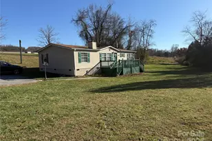 1042 Brookside Camp Rd, Hendersonville, NC 28792 - Photo 9