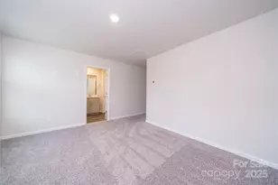 8012 Hidden Spgs Trl, Charlotte, NC 28216 - Photo 11