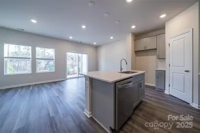 8016 Hidden Springs Trail, Charlotte, NC 28216 - Photo 3