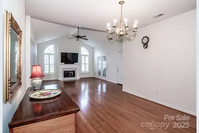 8320 Highland Glen Drive, Charlotte, NC 28269 - Photo 11