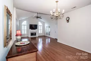 8320 Highland Glen Dr, Charlotte, NC 28269 - Photo 11