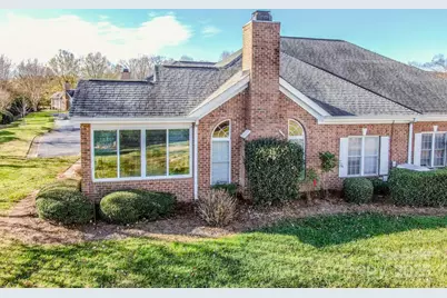 8320 Highland Glen Drive, Charlotte, NC 28269 - Photo 7