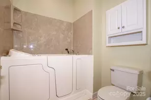 8320 Highland Glen Dr, Charlotte, NC 28269 - Photo 23