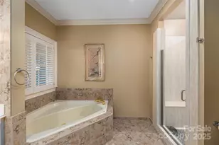 42 Tiverton Ln, Asheville, NC 28803 - Photo 21