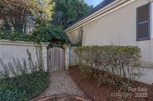 42 Tiverton Ln, Asheville, NC 28803 - Photo 31