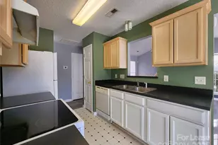 4958 Astonshire Ln, Concord, NC 28027 - Photo 5