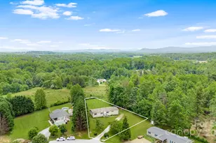 37 Bittersweet Dr, Hendersonville, NC 28792 - Photo 17