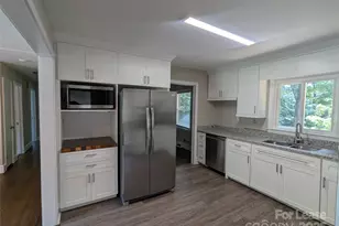 1614 Keeling Pl, Charlotte, NC 28210 - Photo 3