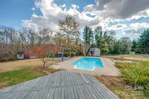 258 Brookmont Ave, Forest City, NC 28043 - Photo 3