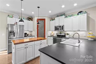 225 Zeb Road, Union Grove, NC 28689 - Photo 9