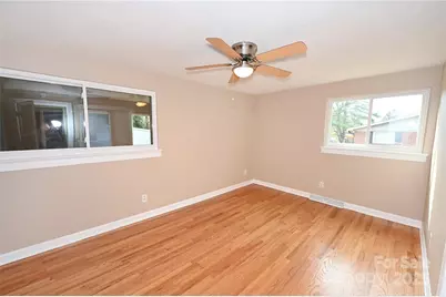 648 7th Avenue SE, Hickory, NC 28602 - Photo 17