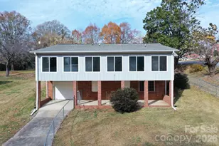 648 7th Ave SE, Hickory, NC 28602 - Photo 3