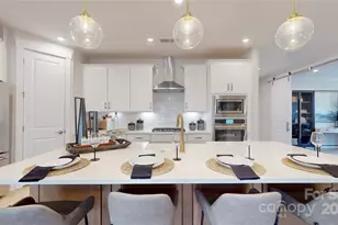 1043 Wylie Fls Ln, York, SC 29745 - Photo 5