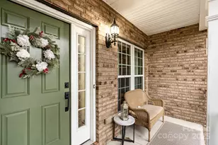 715 Cider Ct, Lake Wylie, SC 29710 - Photo 3