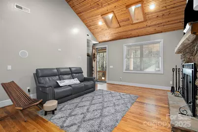 102 Wolf Shoals Drive, Hendersonville, NC 28739 - Photo 5