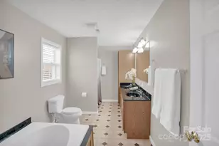 10425 Idlewild Rd, Matthews, NC 28105 - Photo 13