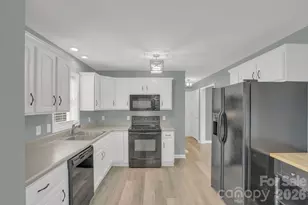 10425 Idlewild Rd, Matthews, NC 28105 - Photo 5