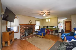 1405 Forest Park Dr, Statesville, NC 28677 - Photo 7