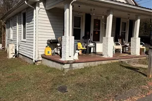 1418 Huggins St, Statesville, NC 28677 - Photo 3