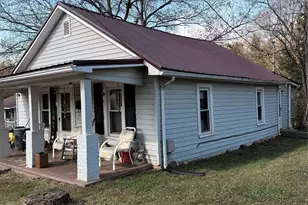 1418 Huggins St, Statesville, NC 28677 - Photo 1
