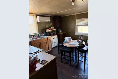 1418 Huggins Street, Statesville, NC 28677 - Photo 7