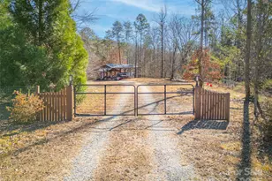 138 S Chatem Ct, Union Mills, NC 28167 - Photo 3