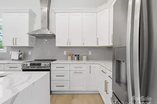 151 Hedgewood Dr, Mooresville, NC 28115 - Photo 9