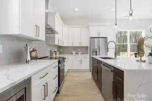 151 Hedgewood Dr, Mooresville, NC 28115 - Photo 7