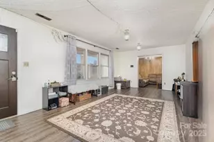 4458 Johnson Bridge Rd, Hickory, NC 28602 - Photo 5