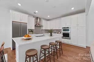 609 Mercury Dr, Tega Cay, SC 29708 - Photo 5