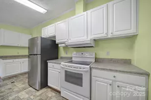 2236 White Heron Rd, Liberty Hill, SC 29704 - Photo 9