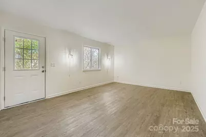 6104 Bridlewood Lane, Charlotte, NC 28215 - Photo 7