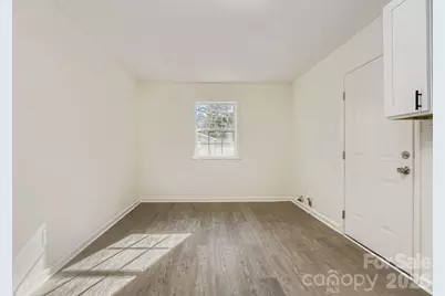 6104 Bridlewood Lane, Charlotte, NC 28215 - Photo 17