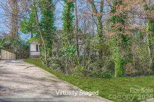 6104 Bridlewood Ln, Charlotte, NC 28215 - Photo 5