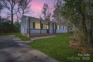 6104 Bridlewood Ln, Charlotte, NC 28215 - Photo 1