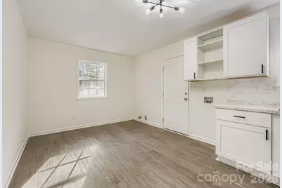 6104 Bridlewood Lane, Charlotte, NC 28215 - Photo 15