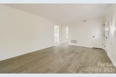 6104 Bridlewood Lane, Charlotte, NC 28215 - Photo 9