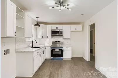 6104 Bridlewood Lane, Charlotte, NC 28215 - Photo 13