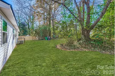 6104 Bridlewood Lane, Charlotte, NC 28215 - Photo 29