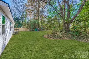 6104 Bridlewood Ln, Charlotte, NC 28215 - Photo 29