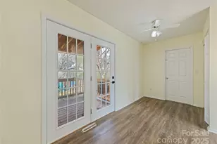 129 Willow Brook Rd, Hendersonville, NC 28792 - Photo 11