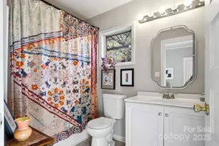 221 N Patterson St, Statesville, NC 28677 - Photo 19