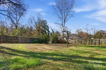 221 N Patterson Street, Statesville, NC 28677 - Photo 35