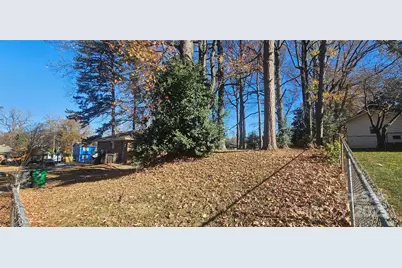 553 Derrydowne Drive, Charlotte, NC 28213 - Photo 3