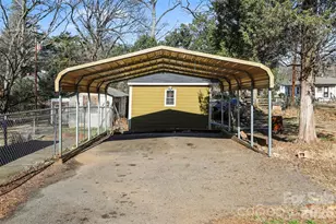 319 N Linwood Ave, Charlotte, NC 28216 - Photo 17