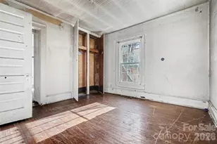 319 N Linwood Ave, Charlotte, NC 28216 - Photo 7